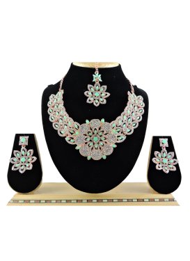 Outstanding Stone Work Turquoise and White Alloy Necklace Set