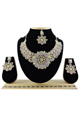 Trendy Stone Work Mint Green and White Alloy Necklace Set
