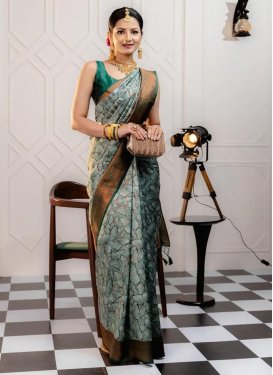 Silk Blend Trendy Classic Saree For Casual