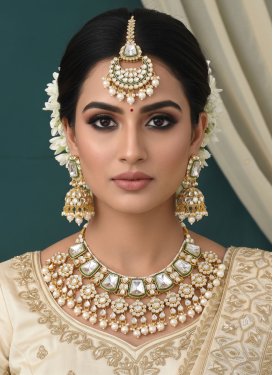 Gold Rodium Polish Beads Work Alloy Necklace Set
