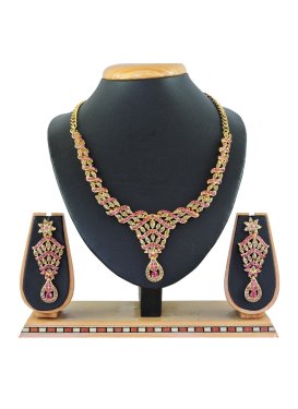 Beautiful Gold Rodium Polish Gold and Hot Pink Necklace Set For Festival