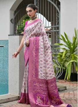 Banarasi Silk Classic Saree in Magenta and Off White with Woven Work for Women