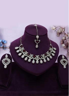 Maroon and White Stone Work Necklace Set For Ceremonial