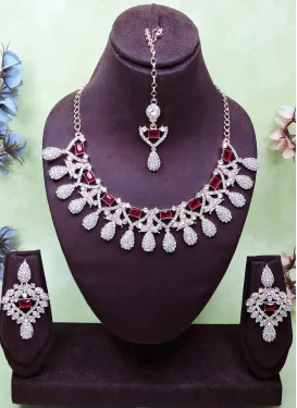 Alloy Red and White Necklace Set