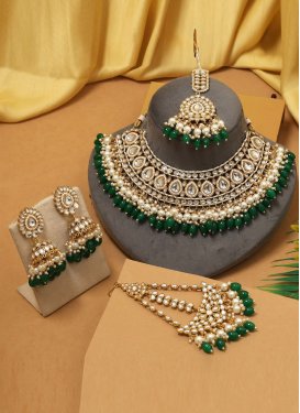 Green and White Alloy Necklace Set