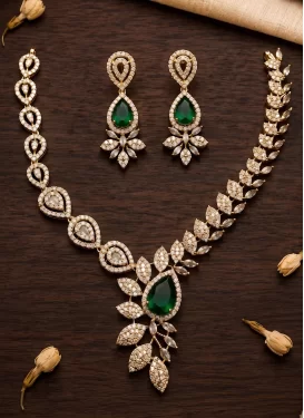 Green and White Alloy Gold Rodium Polish Necklace Set For Festival