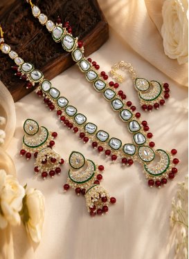 Maroon and White Gold Rodium Polish Necklace Set