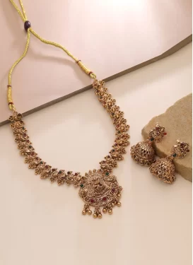 Beads Work Gold and Maroon Alloy Necklace Set