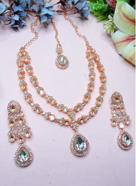 Gold Rodium Polish Stone Work Alloy White Necklace Set