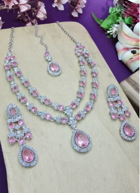 Pink and White Necklace Set For Party