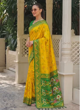 Woven Work Silk Blend Trendy Saree in Green and Yellow for Ceremonial