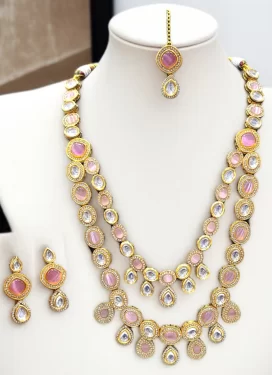 Alloy Gold Rodium Polish Stone Work Pink and White Necklace Set