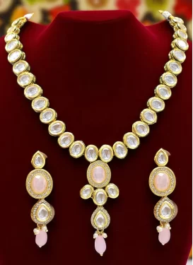 Alloy Pink and White Necklace Set For Festival