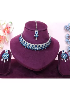 Alloy Stone Work Necklace Set For Ceremonial