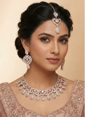 Alloy Stone Work White Gold Rodium Polish Necklace Set