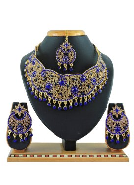 Alluring Alloy Gold Rodium Polish Stone Work Blue and Gold Necklace Set