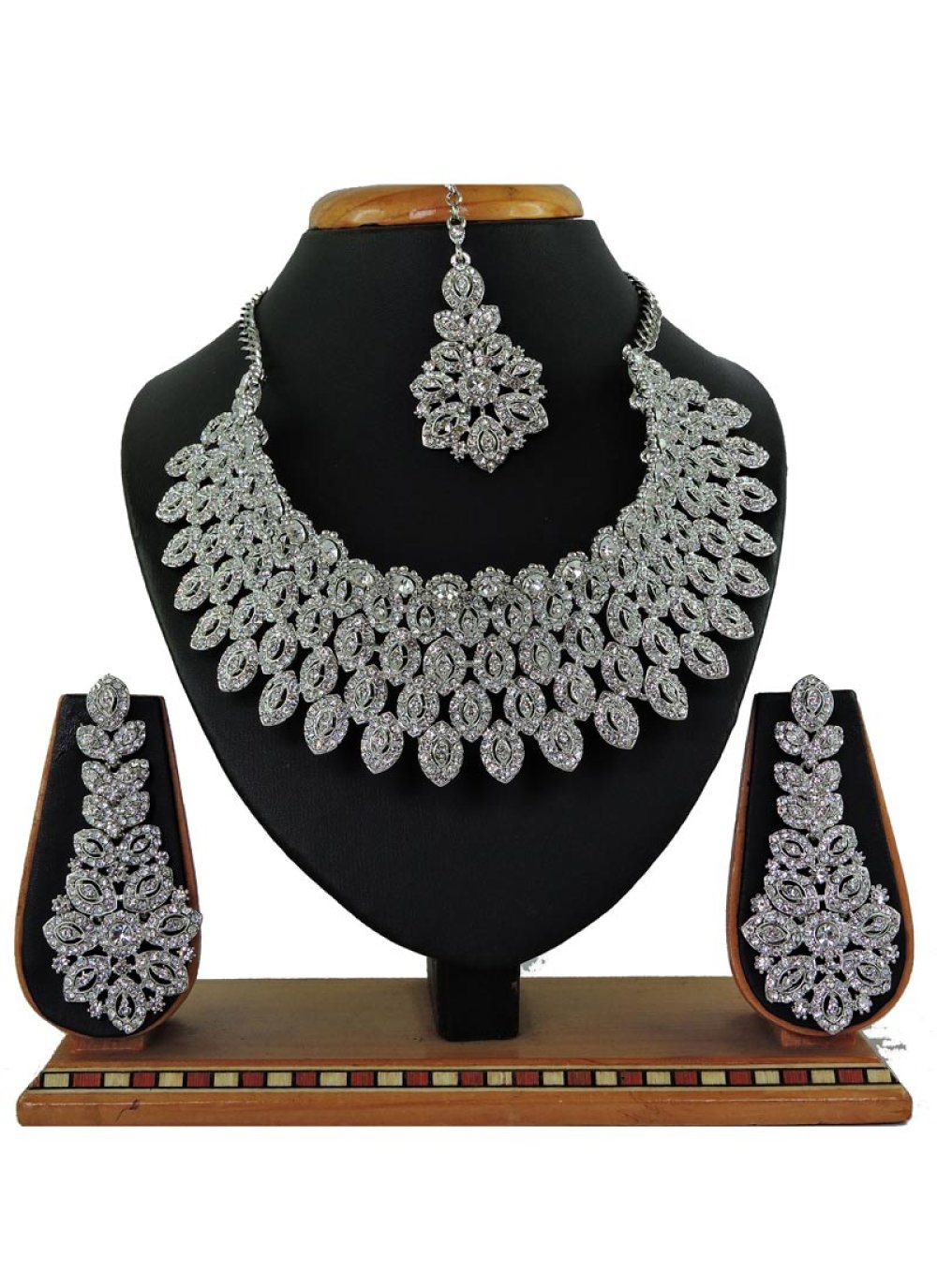 Alluring Alloy Stone Work Silver Rodium Polish Necklace Set