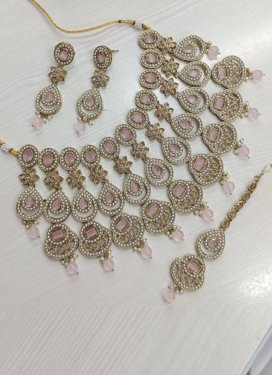 Alluring Beads Work Alloy Gold Rodium Polish Necklace Set For Ceremonial