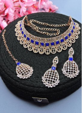 Alluring Blue and White Gold Rodium Polish Necklace Set For Festival