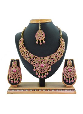 Alluring Gold and Pink Gold Rodium Polish Stone Work Necklace Set