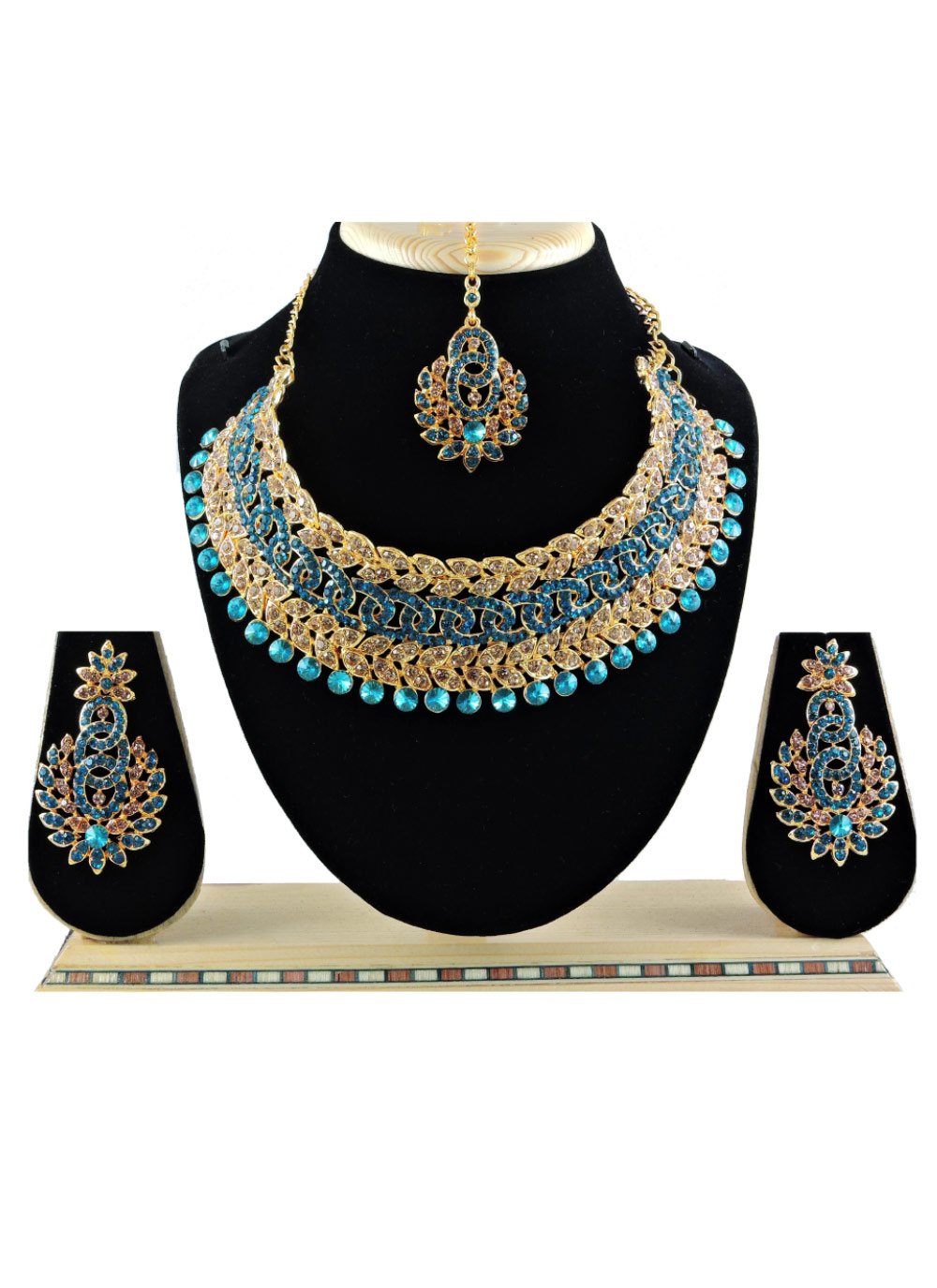 Alluring Gold Rodium Polish Alloy Necklace Set For Ceremonial