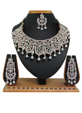 Alluring  Jewellery Set For Party