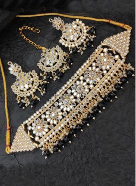 Alluring Moti Work Necklace Set For Ceremonial