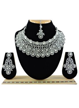 Alluring Necklace Set For Party
