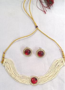 Alluring Off White and Red Beads Work Necklace Set