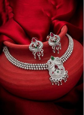 Amazing Silver Rodium Polish Necklace Set