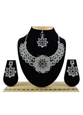 Amazing Silver Rodium Polish Stone Work Black and Silver Color Necklace Set for Party