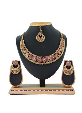 Amazing Stone Work Gold and Rose Pink Alloy Necklace Set