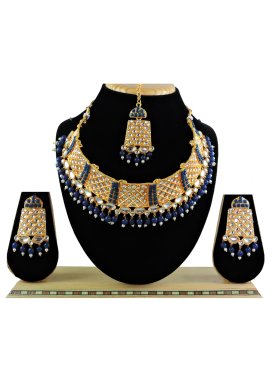 Arresting Beads Work Navy Blue and White Alloy Necklace Set