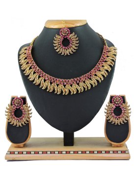 Arresting Gold and Pink Stone Work Necklace Set For Party
