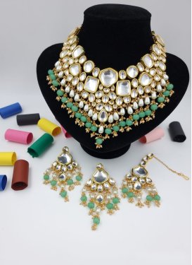 Arresting Green and White Alloy Gold Rodium Polish Necklace Set For Festival