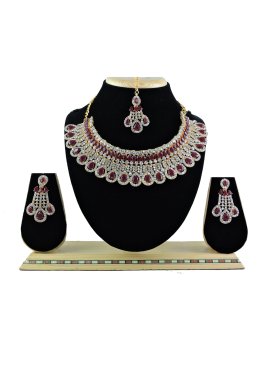 Arresting Maroon and White Alloy Necklace Set For Festival