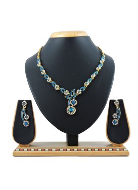 Arresting Stone Work Light Blue and White Alloy Necklace Set