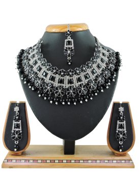 Artistic Silver Rodium Polish Alloy Black and Silver Color Necklace Set