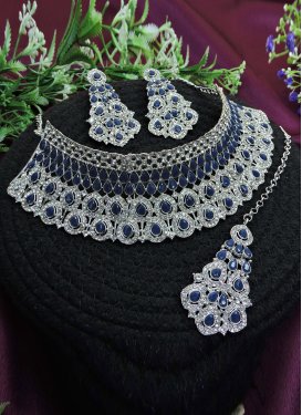 Attractive Alloy Navy Blue and White Necklace Set For Party