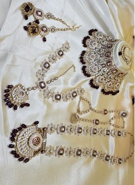 Attractive Beads Work Alloy Gold Rodium Polish Bridal Jewelry For Bridal