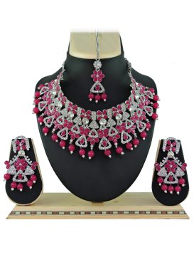 Attractive Diamond Work Necklace Set