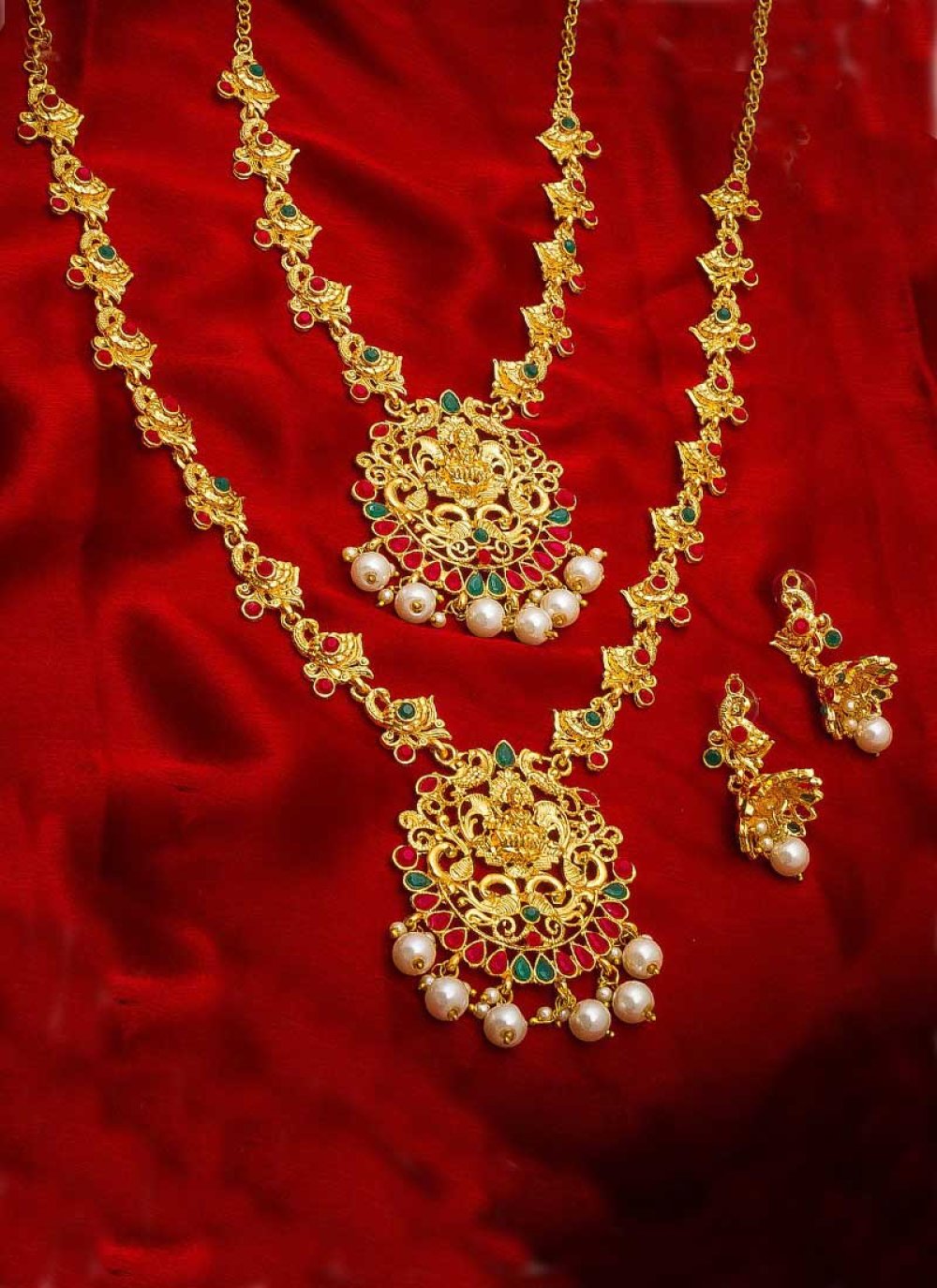 Attractive Gold and Green Stone Work Necklace Set For Bridal