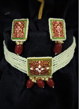 Attractive Off White and Red Beads Work Necklace Set