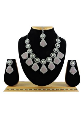 Attractive Stone Work Silver Rodium Polish Alloy Necklace Set For Ceremonial