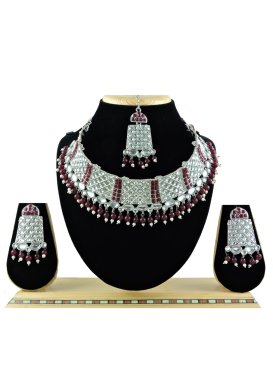 Awesome Alloy Beads Work Maroon and White Silver Rodium Polish Necklace Set