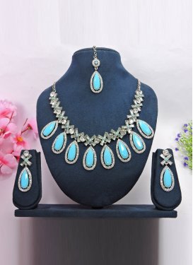 Beautiful Firozi and White Necklace Set For Festival