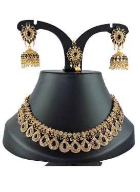 Beautiful Stone Work Black and Gold Alloy Necklace Set