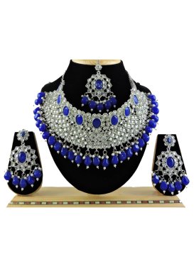 Blissful Alloy Kundan Work Necklace Set