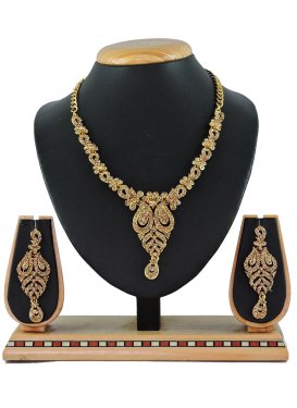 Catchy Alloy Gold Rodium Polish Necklace Set For Ceremonial