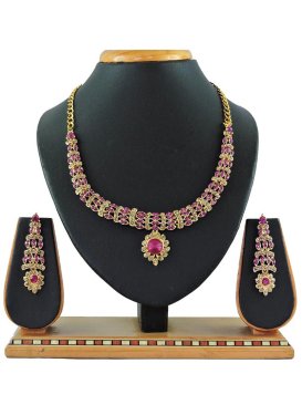 Catchy Gold and Magenta Beads Work Necklace Set